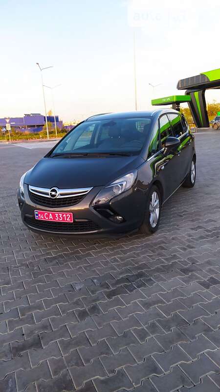 Минивэн Opel Zafira Tourer 2014 в Стрые