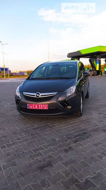 Минивэн Opel Zafira Tourer 2014 в Стрые