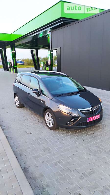 Минивэн Opel Zafira Tourer 2014 в Стрые