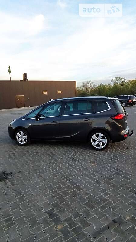 Минивэн Opel Zafira Tourer 2014 в Стрые