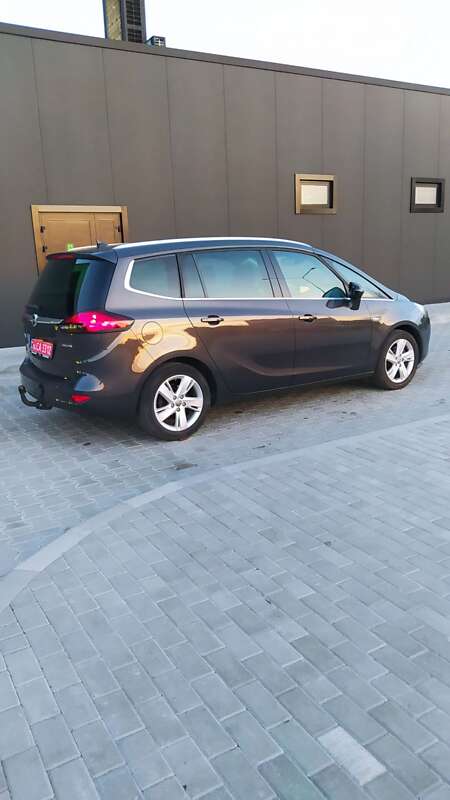 Минивэн Opel Zafira Tourer 2014 в Стрые