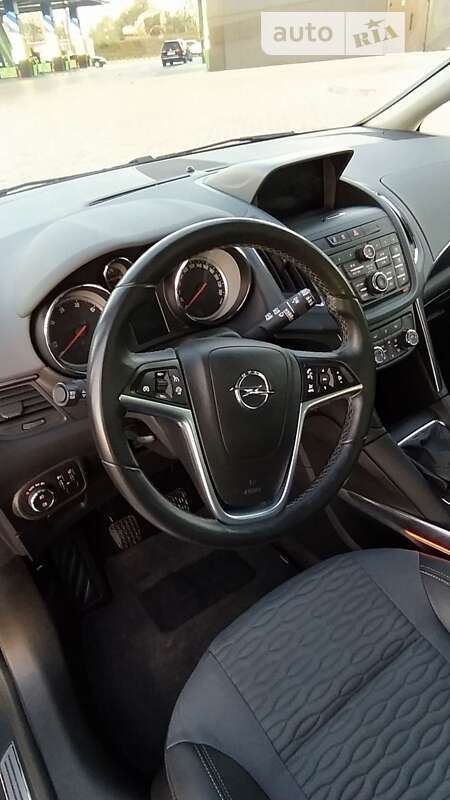 Минивэн Opel Zafira Tourer 2014 в Стрые