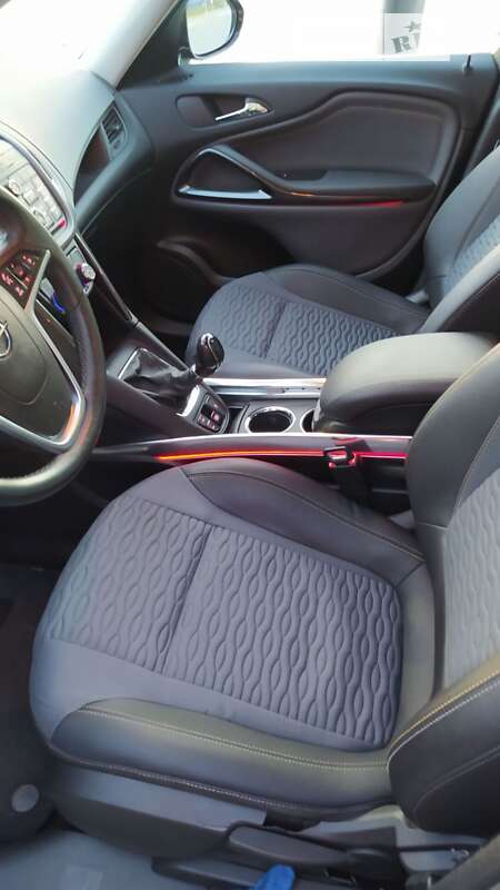 Минивэн Opel Zafira Tourer 2014 в Стрые