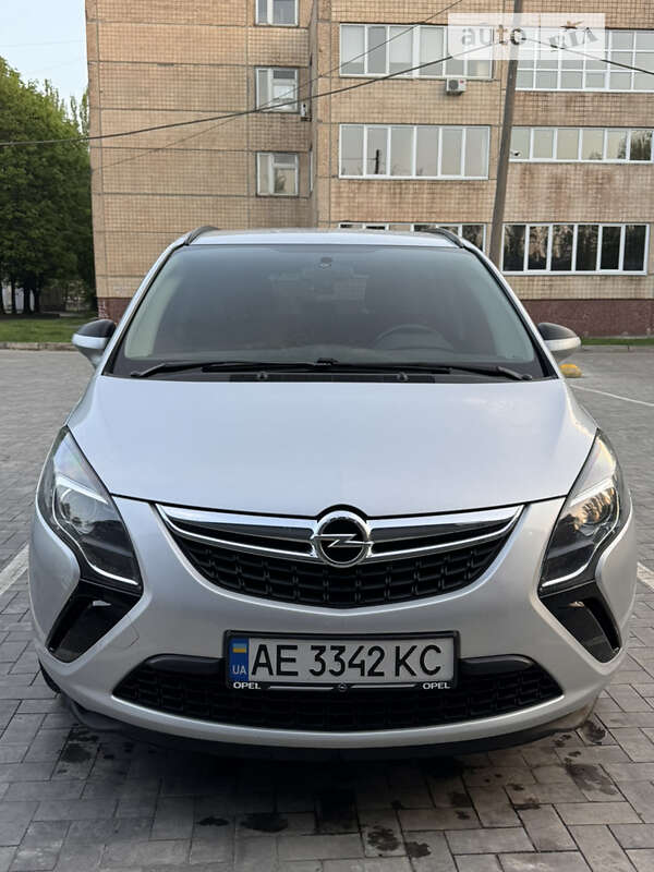 Минивэн Opel Zafira Tourer 2014 в Кривом Роге