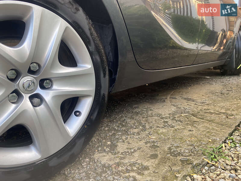 Мінівен Opel Zafira Tourer 2012 в Тарасівці фото 21 Мінівен Opel Zafira Tourer 2012 в Тарасівці