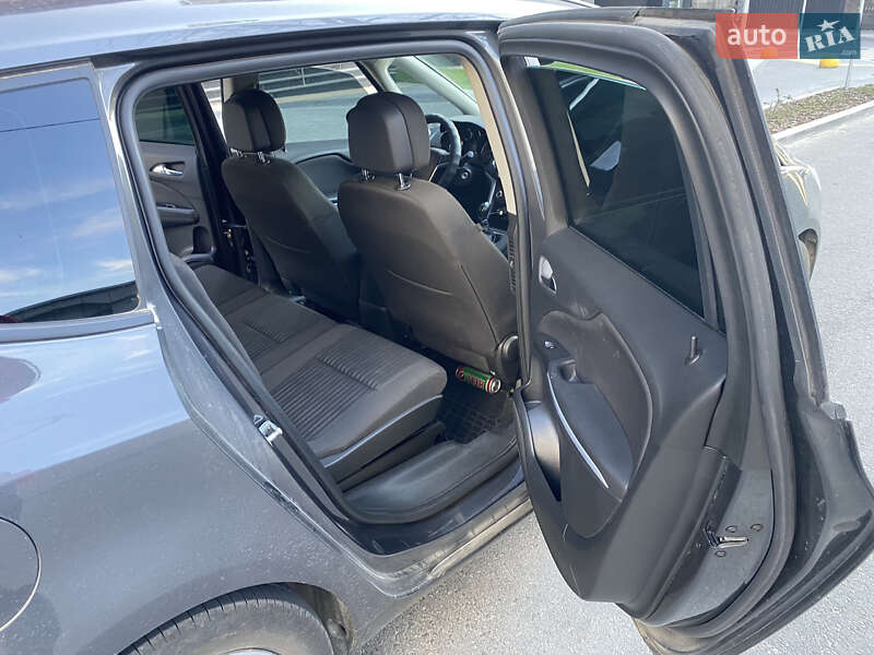 Мінівен Opel Zafira Tourer 2012 в Тарасівці фото 11 Мінівен Opel Zafira Tourer 2012 в Тарасівці