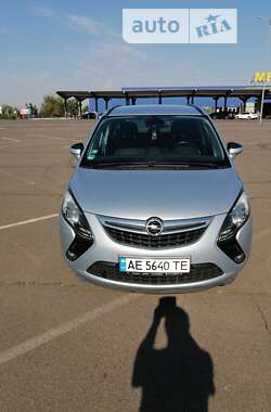 Мінівен Opel Zafira Tourer 2015 в Кривому Розі