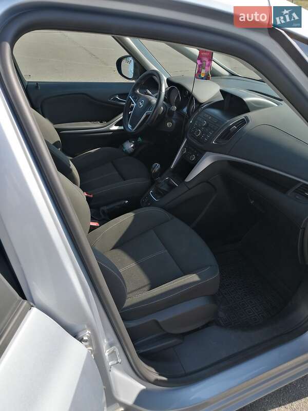 Минивэн Opel Zafira Tourer 2015 в Кривом Роге