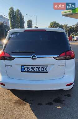 Минивэн Opel Zafira Tourer 2015 в 