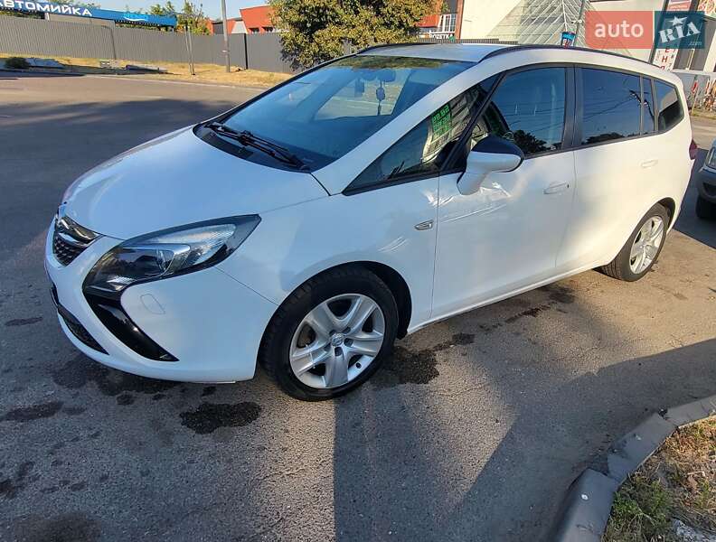Opel Zafira Tourer 2015