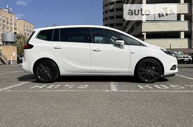 Минивэн Opel Zafira Tourer 2018 в Киеве