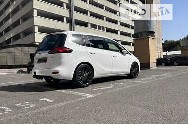 Минивэн Opel Zafira Tourer 2018 в Киеве