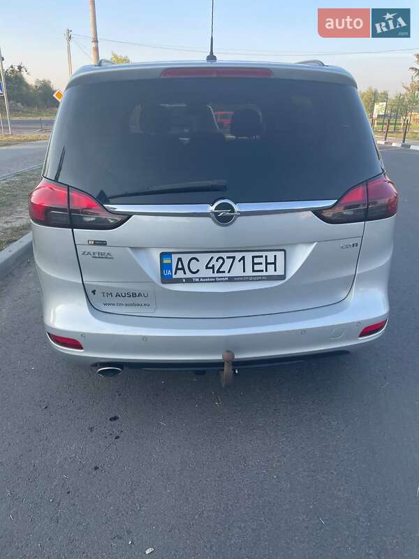 Минивэн Opel Zafira Tourer 2015 в Киеве