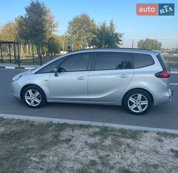 Минивэн Opel Zafira Tourer 2015 в Киеве