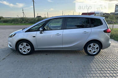 Минивэн Opel Zafira Tourer 2017 в Раздельной