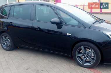 Минивэн Opel Zafira Tourer 2017 в 