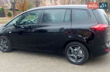 Минивэн Opel Zafira Tourer 2017 в 