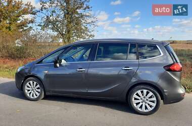 Минивэн Opel Zafira Tourer 2012 в 