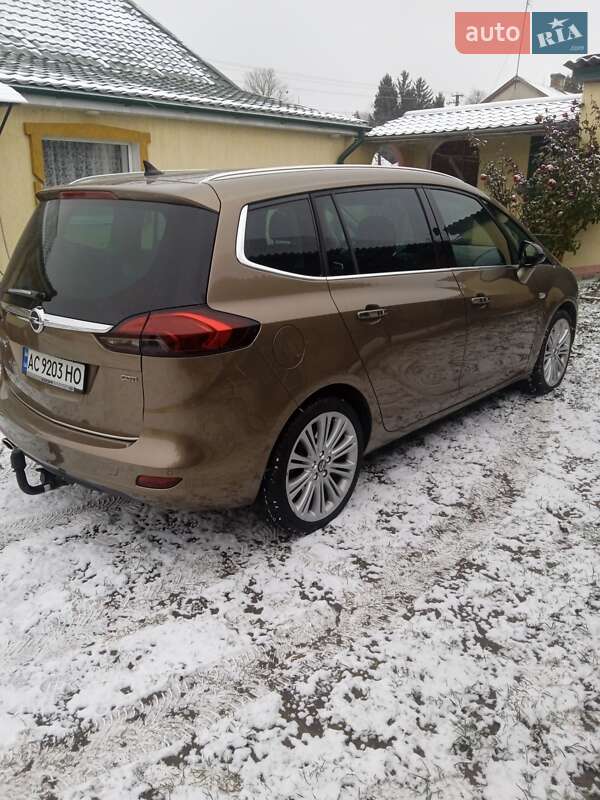 Минивэн Opel Zafira Tourer 2013 в Локачах
