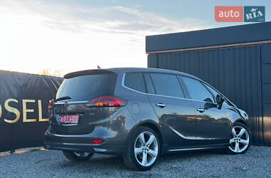 Минивэн Opel Zafira Tourer 2012 в 