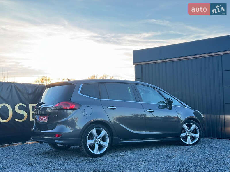 Мінівен Opel Zafira Tourer 2012 в Дрогобичі