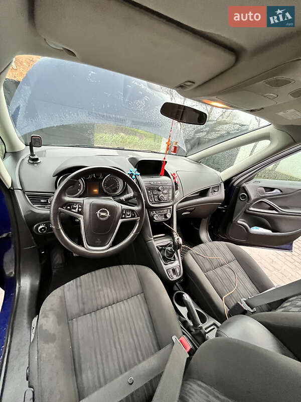 Мінівен Opel Zafira Tourer 2013 в Львові фото 12 Мінівен Opel Zafira Tourer 2013 в Львові