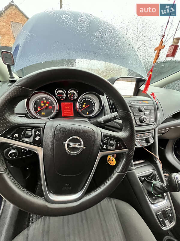 Мінівен Opel Zafira Tourer 2013 в Львові фото 16 Мінівен Opel Zafira Tourer 2013 в Львові