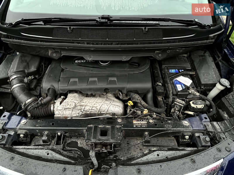 Мінівен Opel Zafira Tourer 2013 в Львові фото 19 Мінівен Opel Zafira Tourer 2013 в Львові