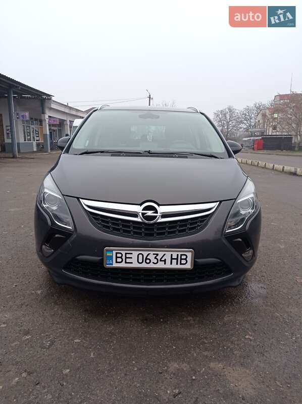 Мінівен Opel Zafira Tourer 2014 в Миколаєві