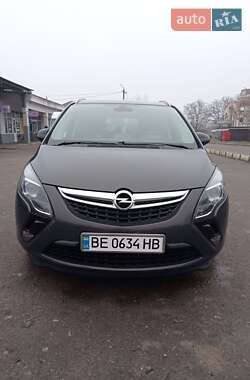Минивэн Opel Zafira Tourer 2014 в 