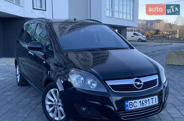 Минивэн Opel Zafira Tourer 2013 в 