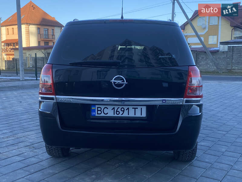 Минивэн Opel Zafira Tourer 2013 в Трускавце