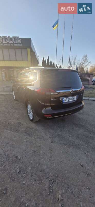 Минивэн Opel Zafira Tourer 2013 в Надворной