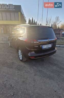 Минивэн Opel Zafira Tourer 2013 в 