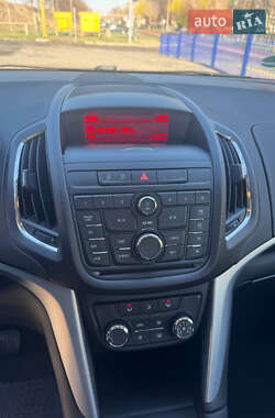 Мінівен Opel Zafira Tourer 2011 в 
