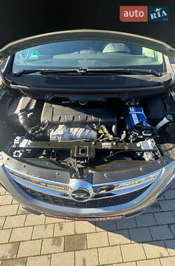 Мінівен Opel Zafira Tourer 2011 в 