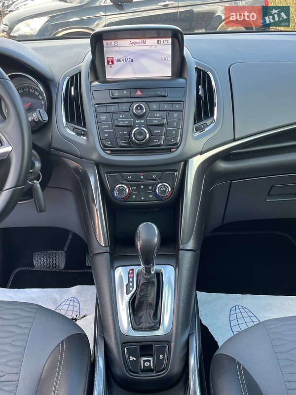 Мінівен Opel Zafira Tourer 2013 в Дрогобичі