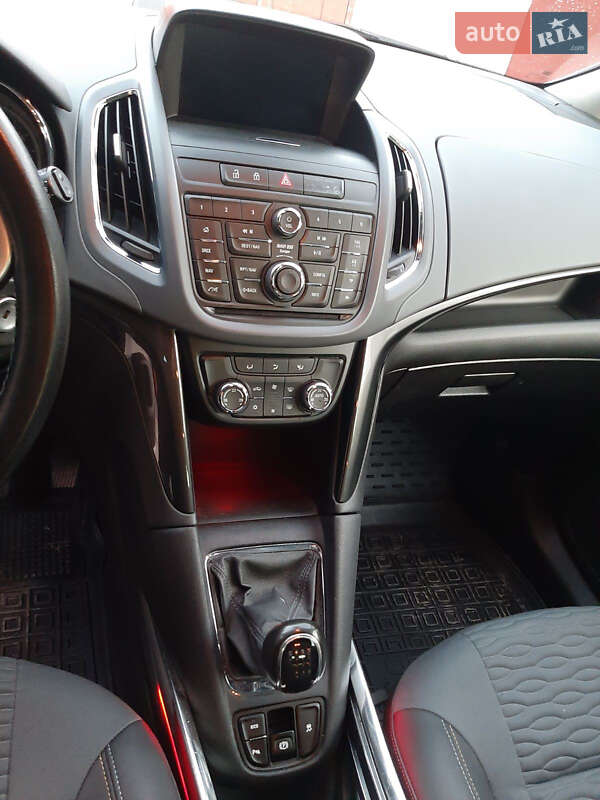 Мінівен Opel Zafira Tourer 2015 в Тернополі