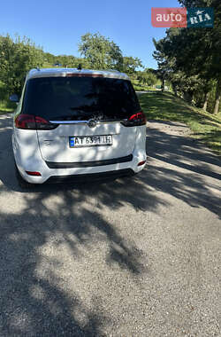Минивэн Opel Zafira Tourer 2012 в 