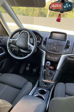 Минивэн Opel Zafira Tourer 2014 в 
