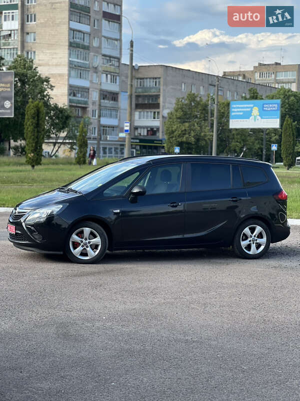 Минивэн Opel Zafira Tourer 2015 в Ровно