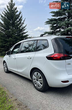 Минивэн Opel Zafira Tourer 2012 в 