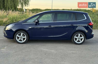 Минивэн Opel Zafira Tourer 2014 в 