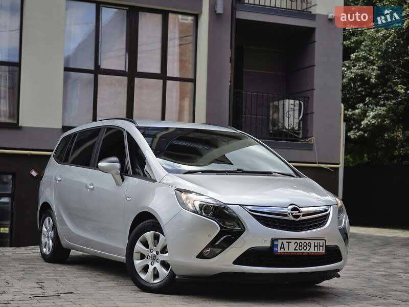 Минивэн Opel Zafira Tourer 2016 в Черновцах