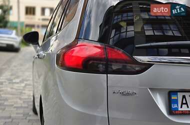Минивэн Opel Zafira Tourer 2016 в 