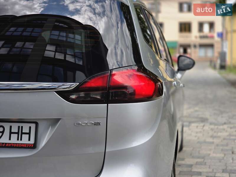 Минивэн Opel Zafira Tourer 2016 в Черновцах