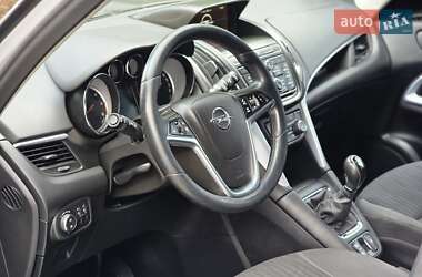 Минивэн Opel Zafira Tourer 2016 в 