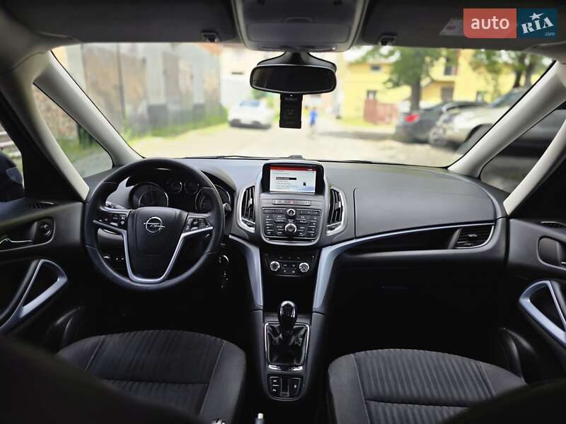 Минивэн Opel Zafira Tourer 2016 в Черновцах