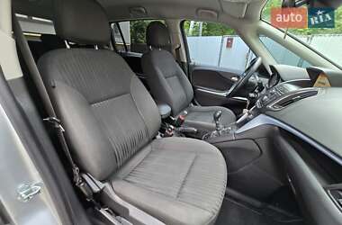 Минивэн Opel Zafira Tourer 2016 в 