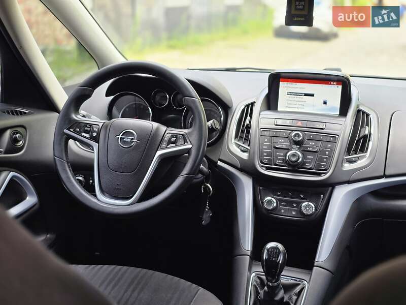 Минивэн Opel Zafira Tourer 2016 в Черновцах